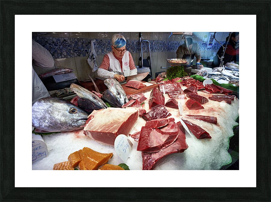 Barcelona. Catalonia. Spain. The Mercat de Sant Josep de la Boqueria. Tuna fish at fishmonger stall Picture Frame print