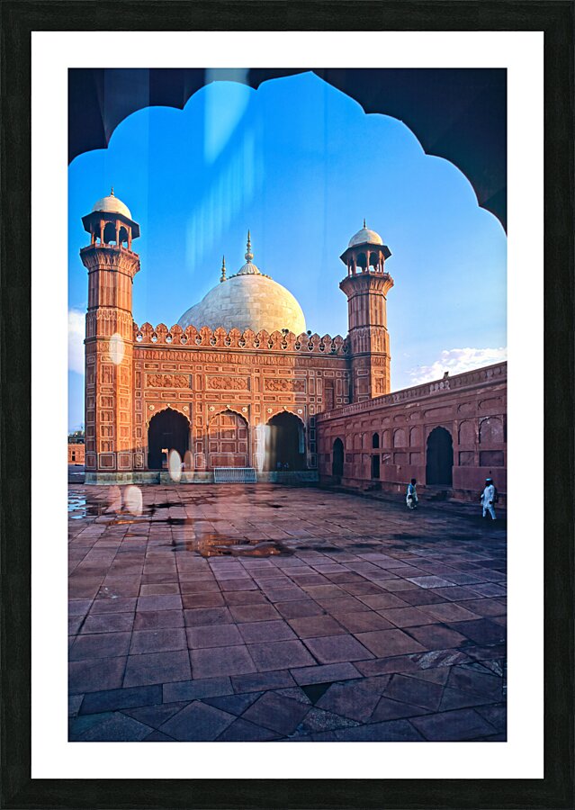 Pakistan. Badshahi mosque in Lahore Picture Frame print
