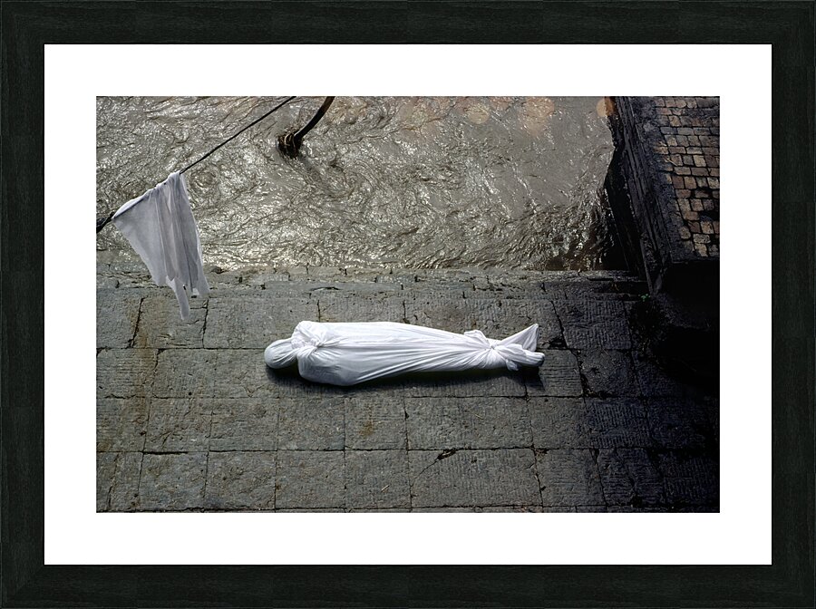 Nepal. Kathmandu. Cremation in Pashupatinath Picture Frame print