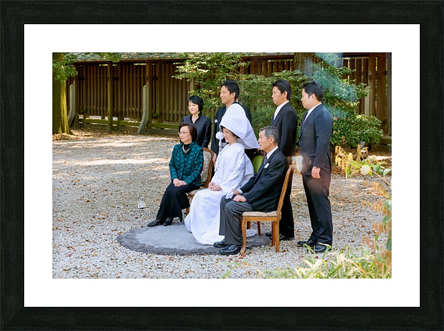 Traditional wedding ceremony at Meiji Jingu Shinto shrine in Tok Picture Frame print