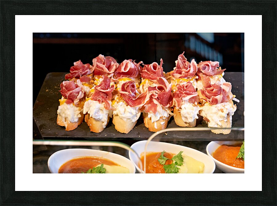 Enjoying pintxos in Bilbao Biscay Spain Impression et Cadre photo