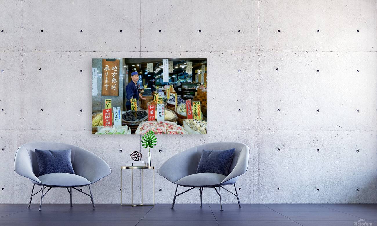 Vendors and products at Kyotos Nishiki Market Reproduction