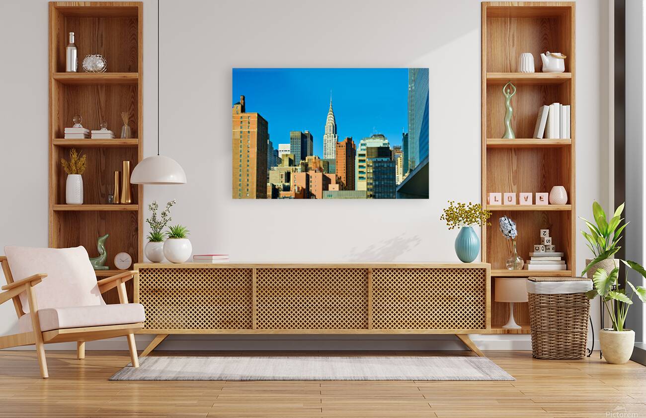 Chrysler Building stands tall among Manhattan buildings in New Y Reproduction