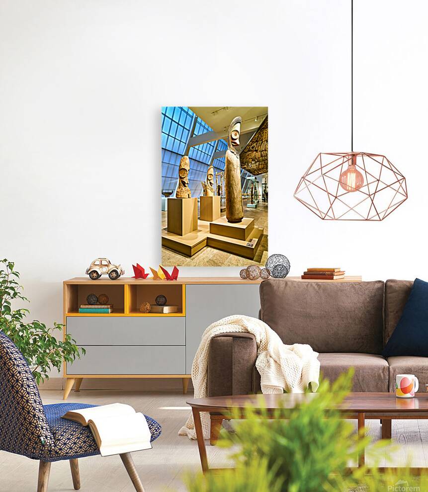 Oceanic art displayed in the Metropolitan Museum of Art in Manha Reproduction