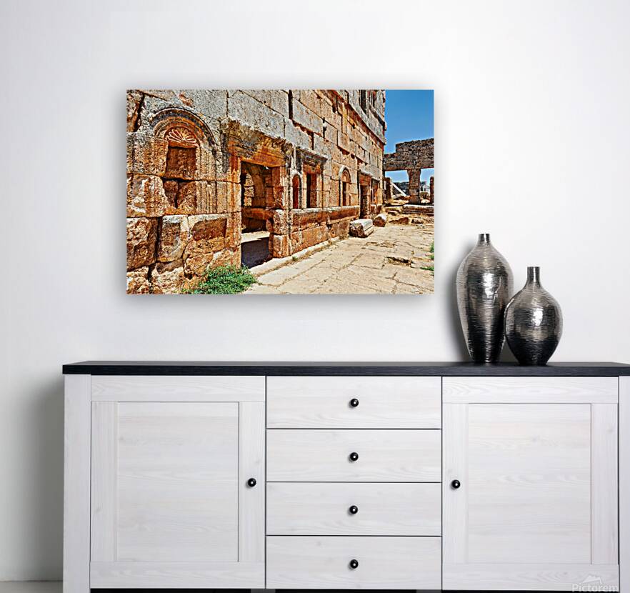 Exploring the ruins of Serjilla in northwestern Syria Reproduction