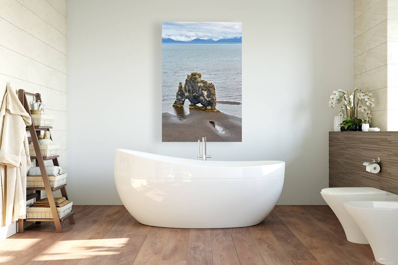 Hvitserkur rock formation in Iceland at low tide Reproduction