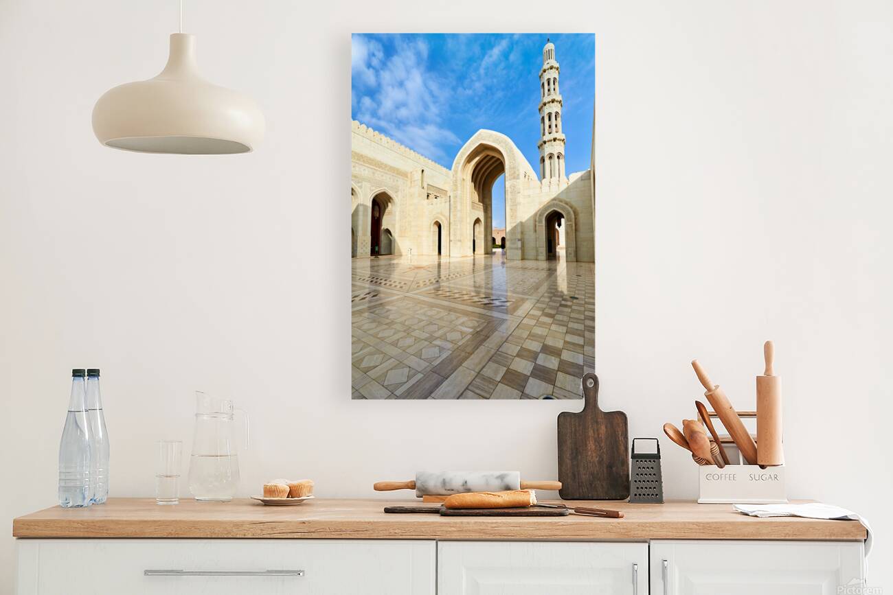 Visit to sultan qaboos grand mosque in muscat oman Reproduction