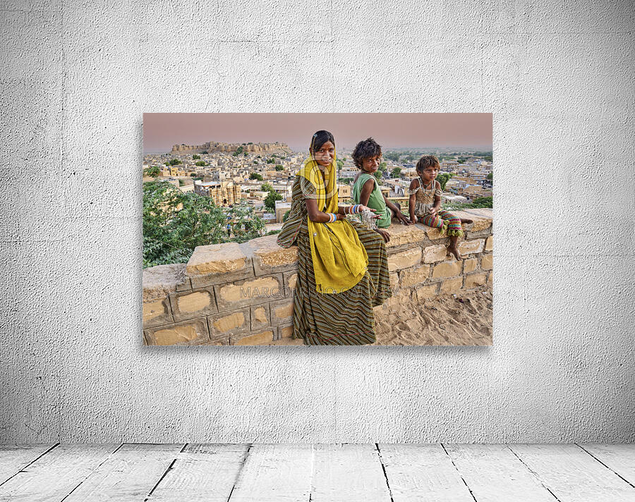 India Rajasthan jaisalmer. Portrait of a group of boys and girl Wall Preview