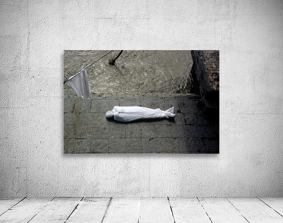 Nepal. Kathmandu. Cremation in Pashupatinath Wall Preview