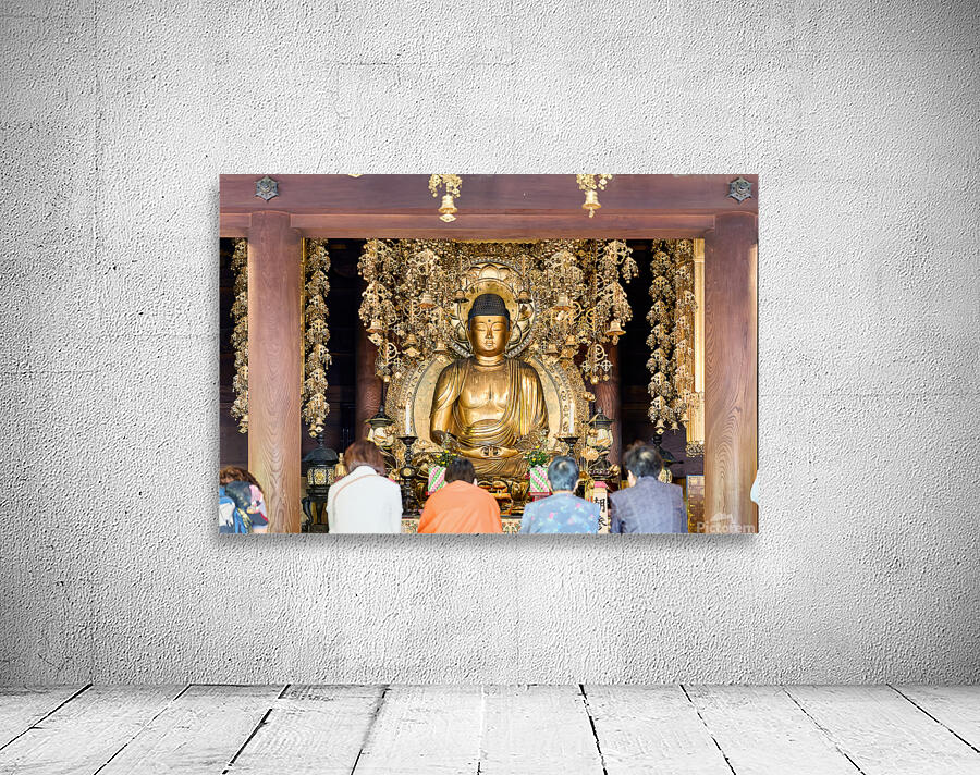 Buddha statue inside Chion in temple in Kyoto attracts many visi Wall Preview