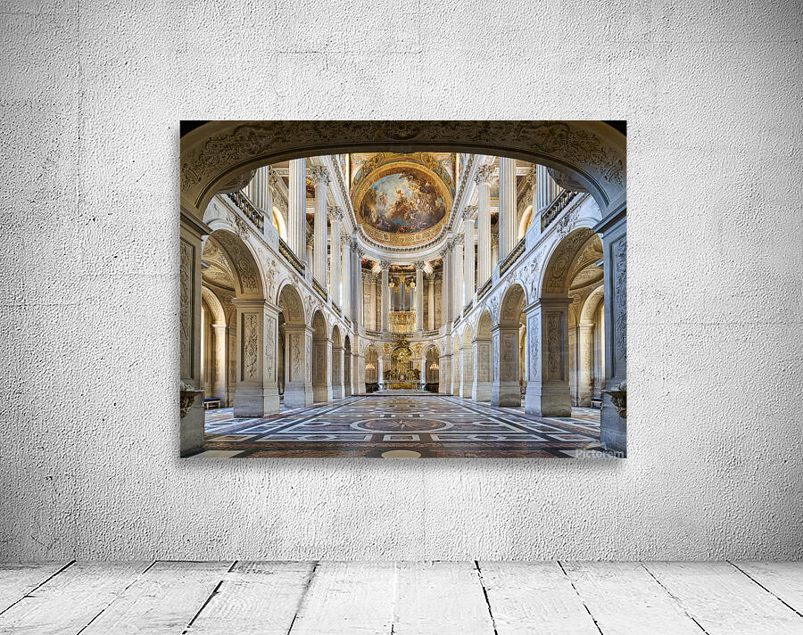 Visit to the royal chapel in versailles palace paris france Wall Preview