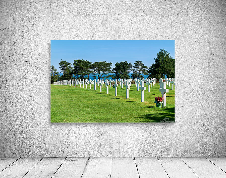 Grave markers at Normandy American Cemetery in Colleville sur Me Wall Preview