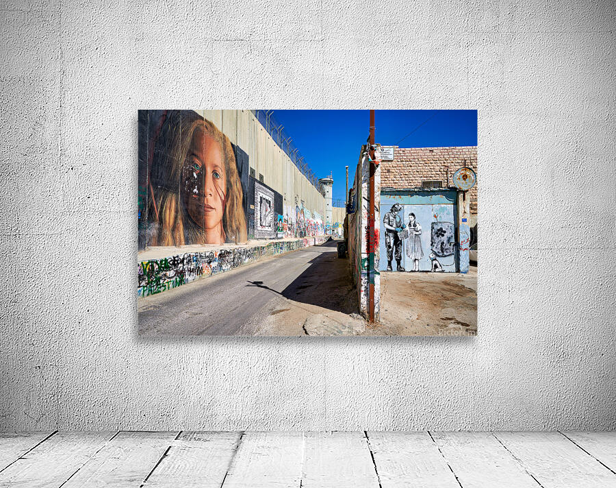 West Bank separation wall in Bethlehem shows murals and artwork Wall Preview