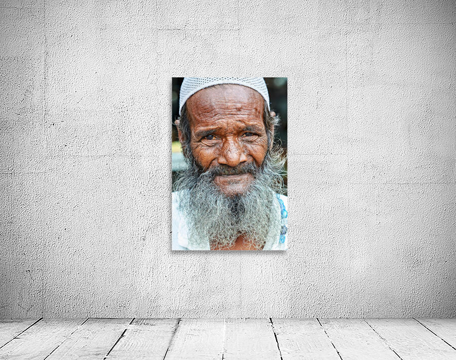 Old man in Rajasthan Jodhpur with a long beard and thoughtful ga Wall Preview