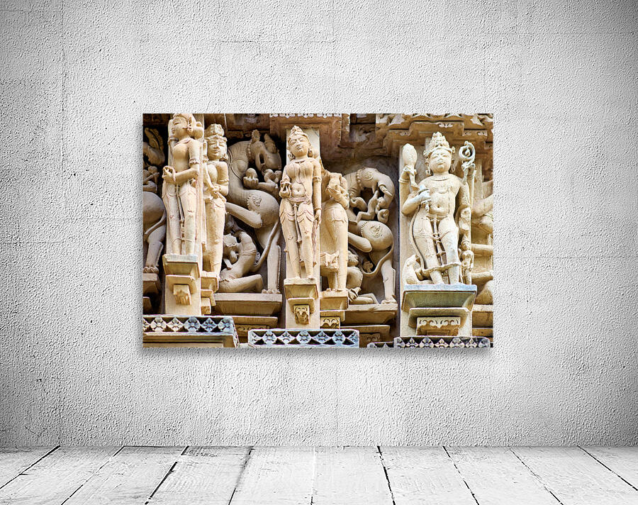 Hindu temples in Khajuraho show ancient art and carvings Wall Preview