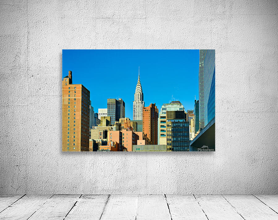 Chrysler Building stands tall among Manhattan buildings in New Y Wall Preview