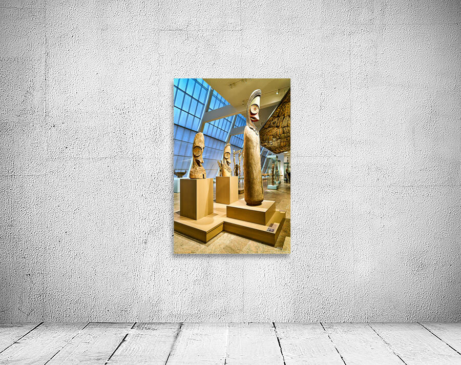 Oceanic art displayed in the Metropolitan Museum of Art in Manha Wall Preview