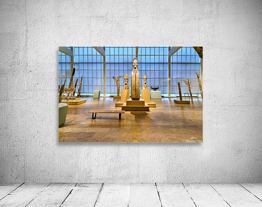 Oceanic art displays at the Metropolitan Museum of Art in Manhat Wall Preview