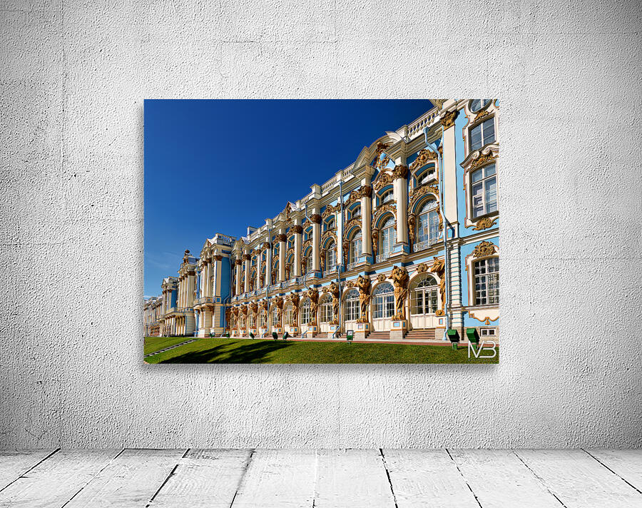 St. Petersburg shows Catherine Palace in clear sunlight Wall Preview
