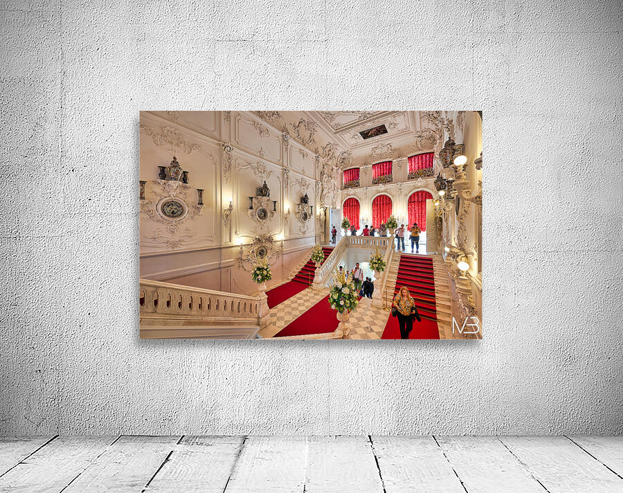 Visitors admire Catherine Palaces interior in St. Pete Wall Preview