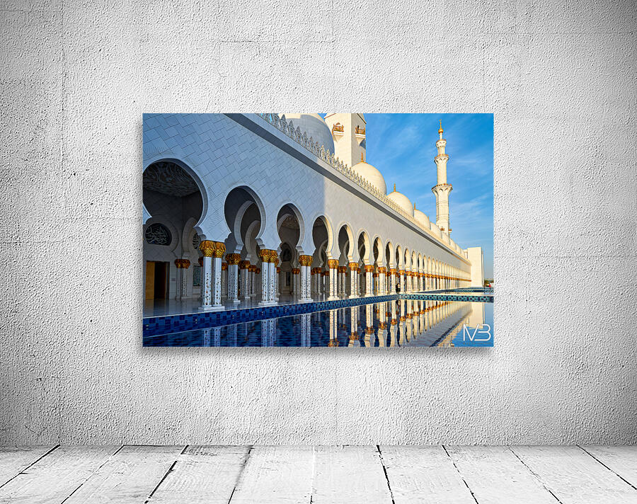 Sheikh Zayed Mosque reflection in Abu Dhabi Wall Preview