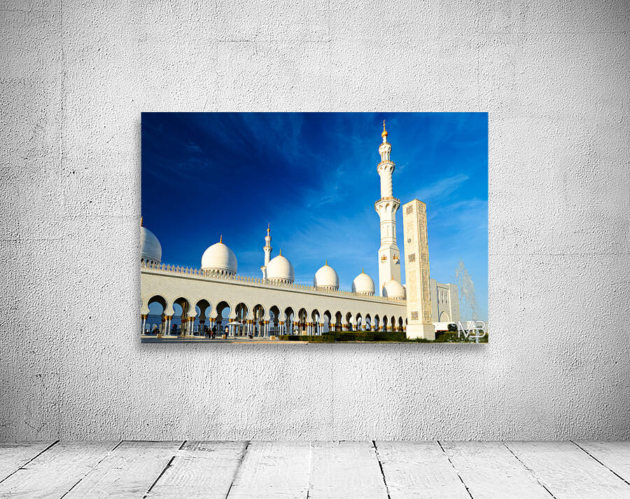 Visiting the sheikh zayed grand mosque in abu dhabi Wall Preview