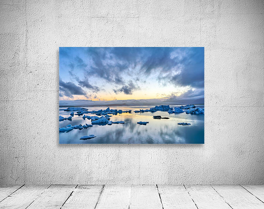 Midnight scenes at Jokulsarlon glacier lagoon in Iceland Wall Preview
