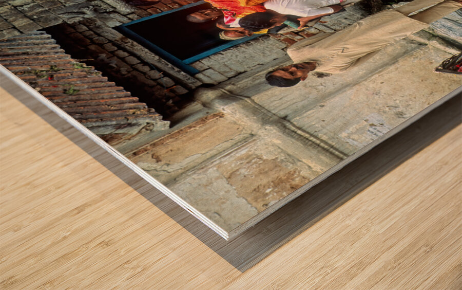 Nepal. Kathmandu. Cremation in Pashupatinath Wood print