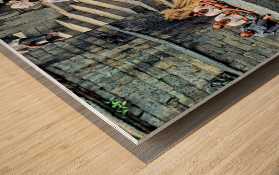 Cremation ritual at Pashupatinath in Kathmandu Nepal Wood print