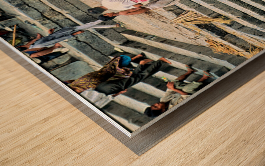 Cremation ceremony at Pashupatinath in Kathmandu Nepal Wood print