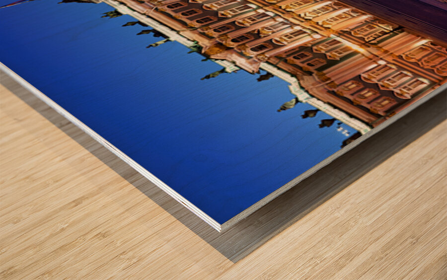 General Staff Building at night in St. Petersburg Wood print