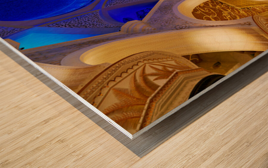 Visit Sheikh Zayed Grand Mosque in Abu Dhabi during evening Wood print