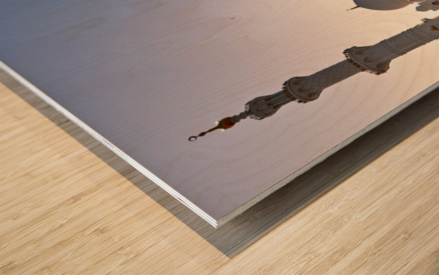 Visiting Sheikh Zayed Grand Mosque in Abu Dhabi at dusk Wood print