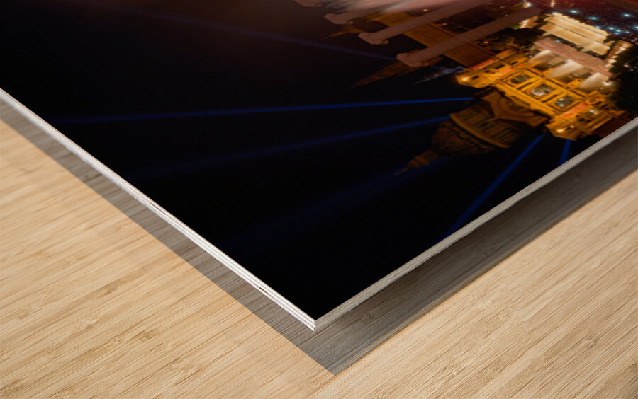 Barcelonas Montjuïc Fountain: a dazzling water show Impression sur bois