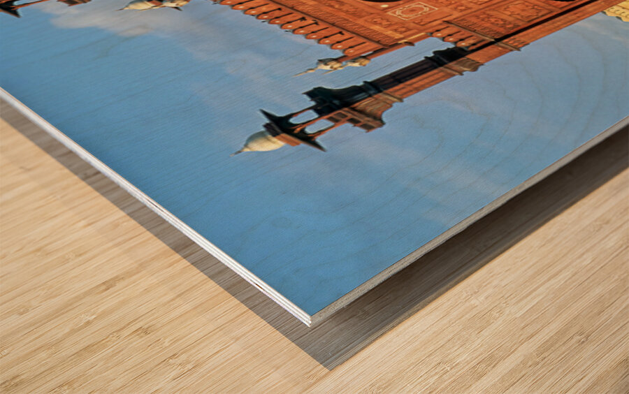 Badshahi mosque in Lahore showcases historical architecture Wood print