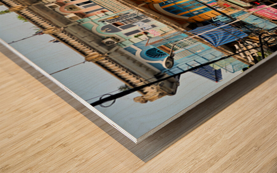 Shopping in Ho Chi Minh City streets during a sunny day Wood print