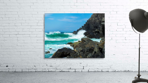 Waves on the rocks Wall Preview