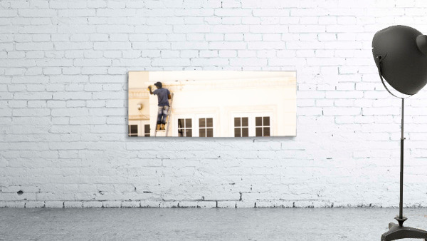 Dirty Mansion Wall Preview