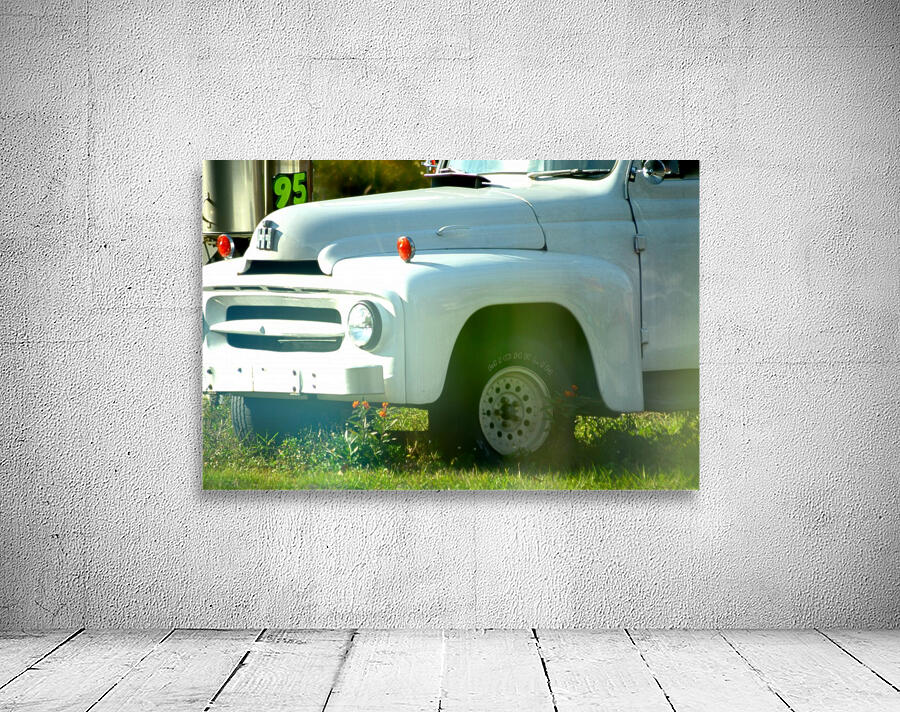 Old Truck 2 Wall Preview