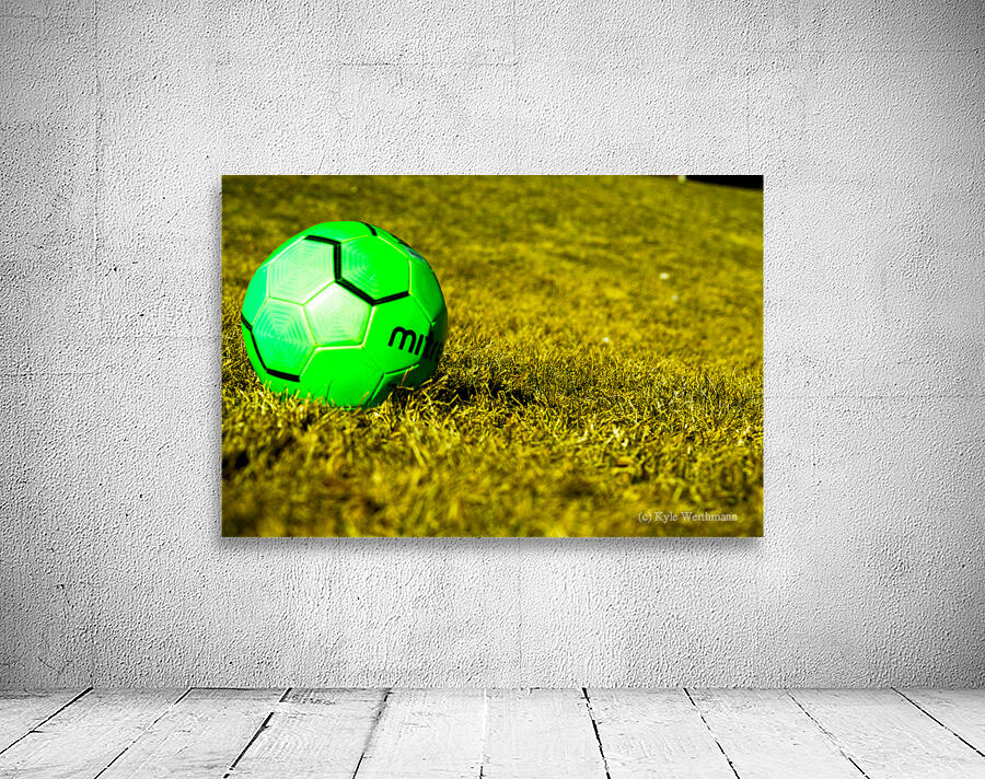 green ball Wall Preview