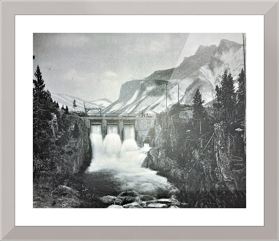 1271 Picture Frame print