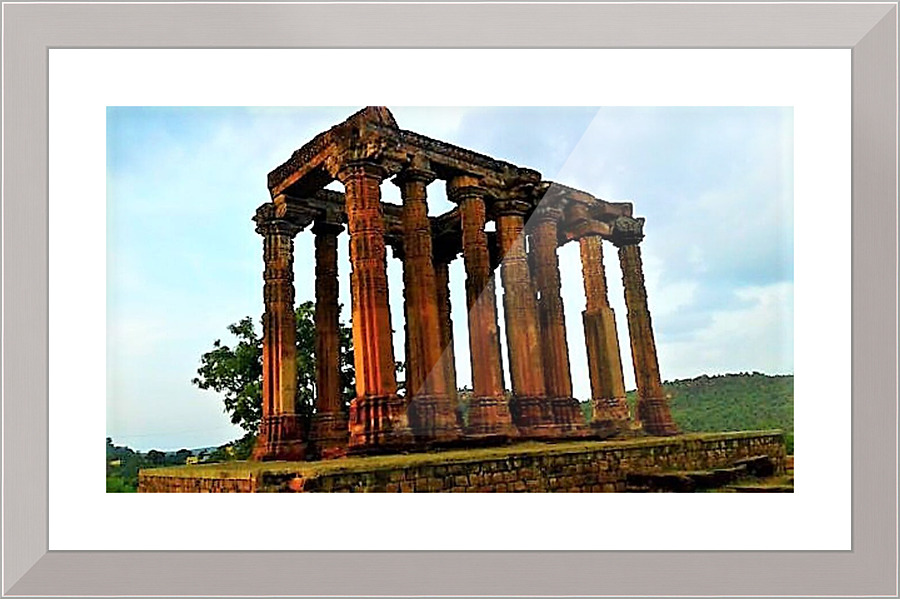 1535 Picture Frame print