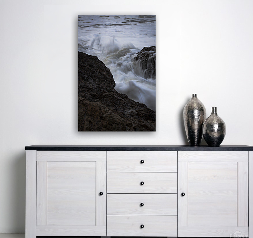 Rushing Tide Reproduction