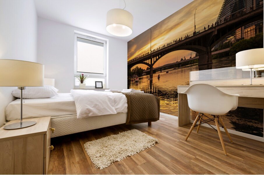 Bat watchers crowd on Congress Avenue bridge waiting for bats Impression murale