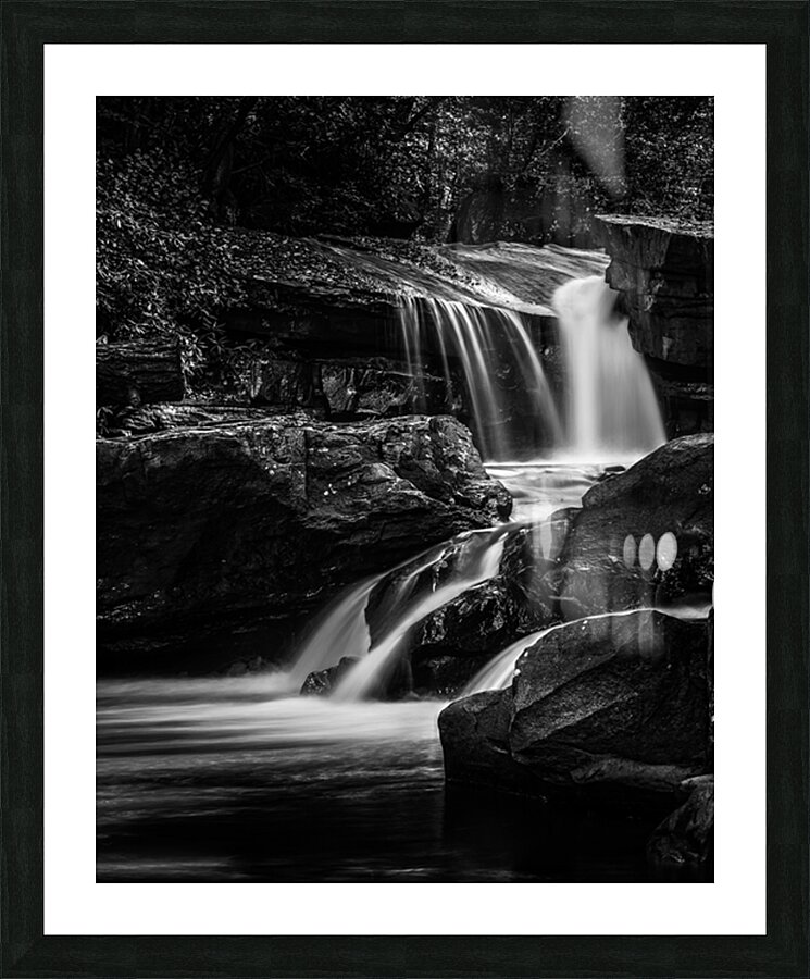 Monochrome Black and White Waterfall on Deckers Creek Impression et Cadre photo