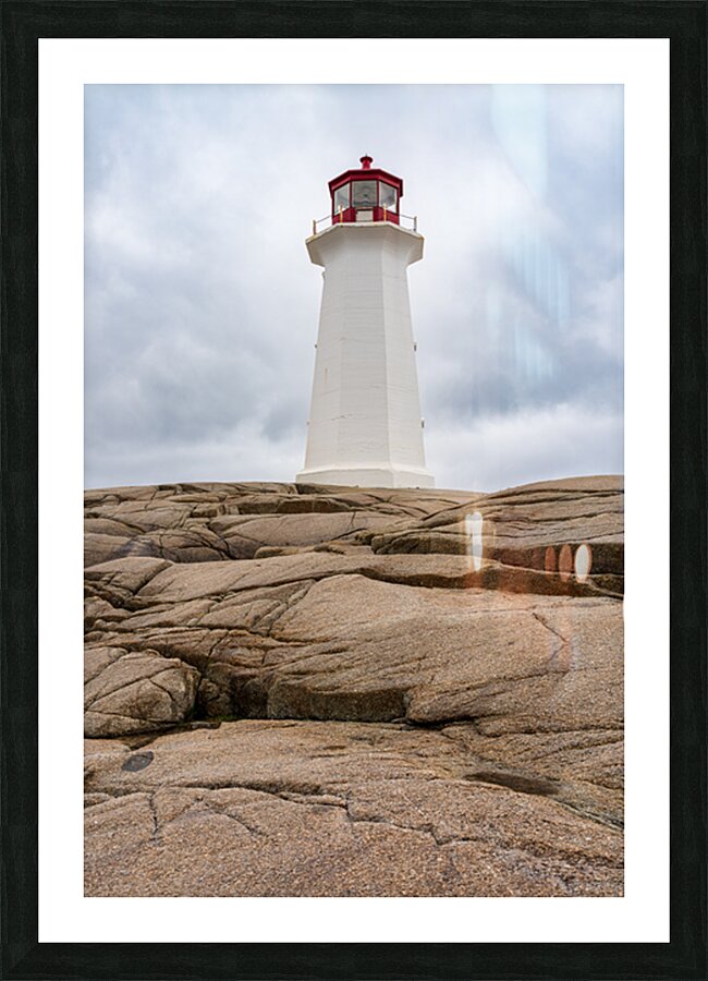 Famous Peggys Cove lightouse near Halifax in Nova Scotia Canada Impression et Cadre photo