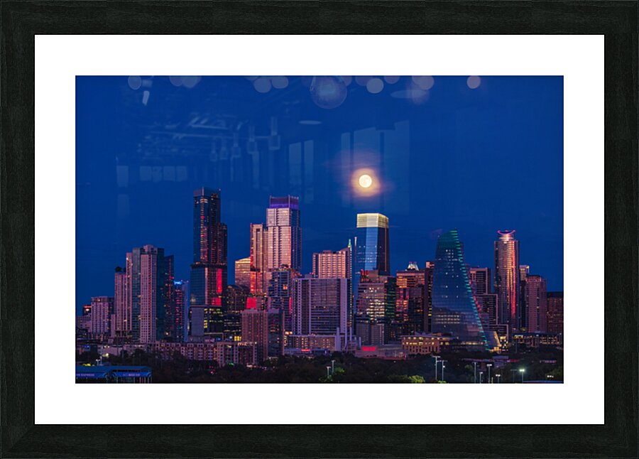 Harvest moon in the Austin skyline at sunset in Texas Impression et Cadre photo