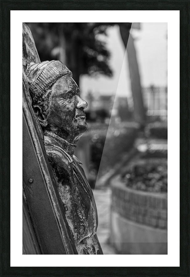 Statue of Lawrence Durrell in Corfu in black and white Picture Frame print