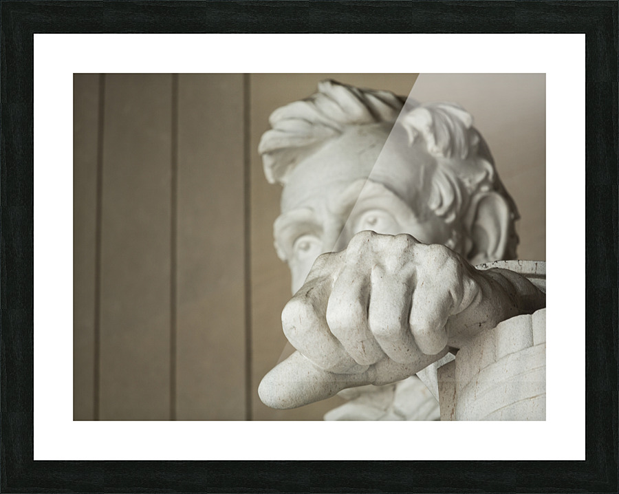 President Lincoln statue with focus on fist Impression et Cadre photo