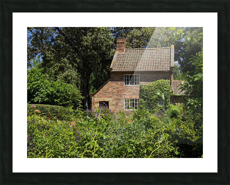 Cottage garden of small brick home Impression et Cadre photo